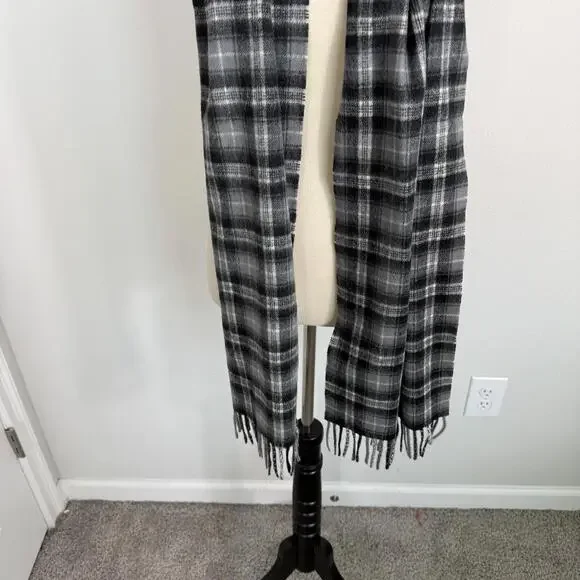 ABERCROMBIE & FITCH 70% Wool Scarf, One Size, Multi Color, Gray-Black Plaid - Picture 3 of 5